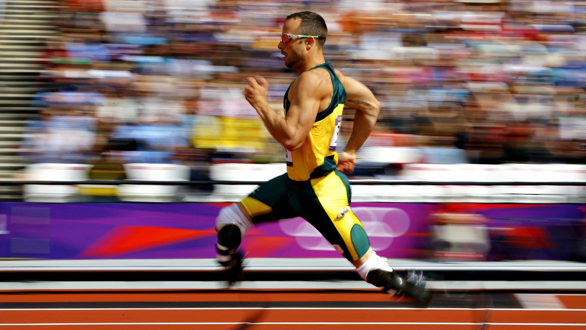 《电竞赛事Vlog：幕后花絮带你走进比赛现场》，电竞比赛现场视频