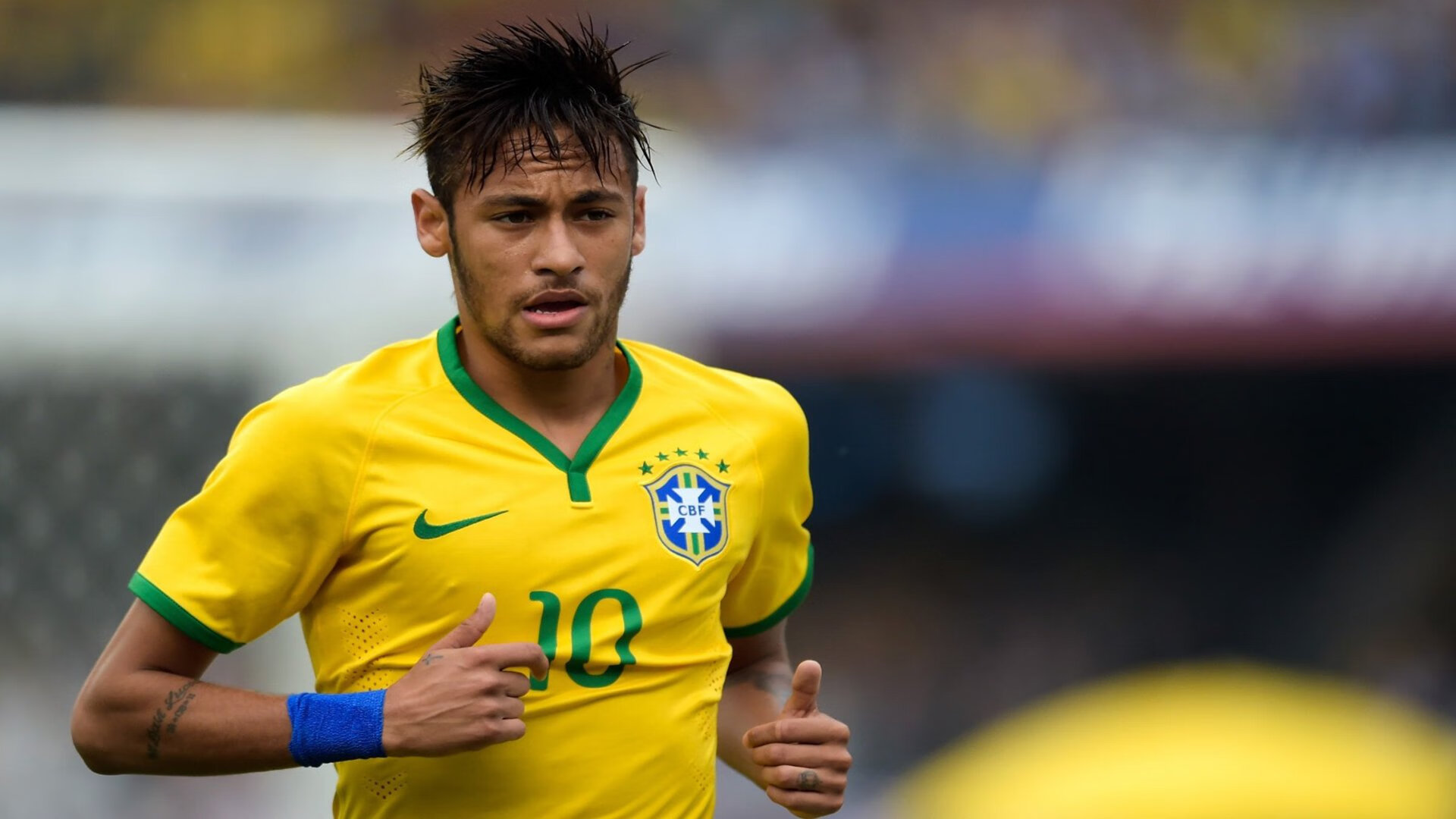 拜仁慕尼黑中场大师引领全队，拜仁慕尼黑站位